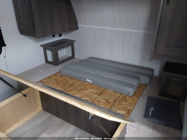 5ZT2CWFCXNJ131330 Coachmen Clipper