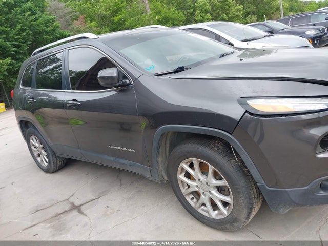 Продажа на аукционе авто 2016 Jeep Cherokee Latitude, vin: 1C4PJLCB3GW222162, номер лота: 44854032