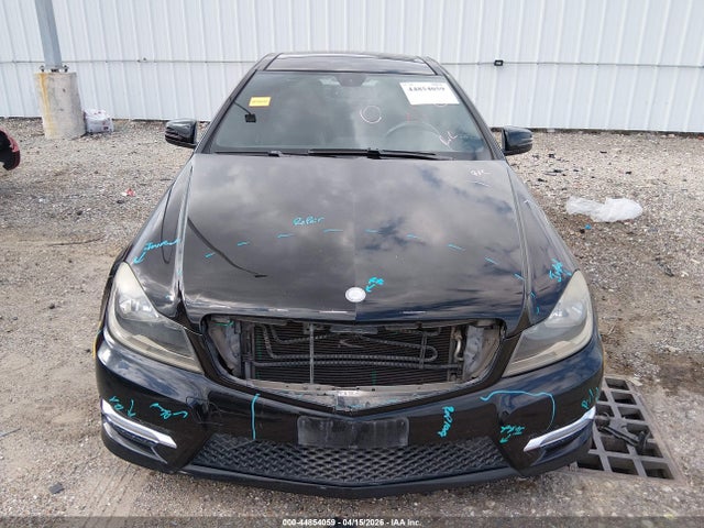 44854059 :رقم المزاد ، WDDGJ4HB2FG400804 vin ، 2015 Mercedes-benz C 250 مزاد بيع