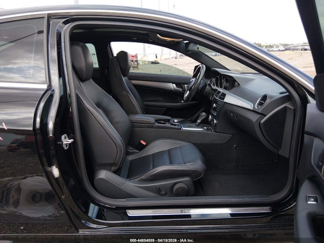 44854059 :رقم المزاد ، WDDGJ4HB2FG400804 vin ، 2015 Mercedes-benz C 250 مزاد بيع