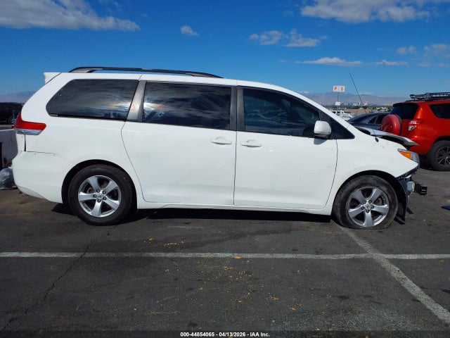 Aukcja sprzedaży 2011 Toyota Sienna Le V6, vin: 5TDKK3DC3BS046768, numer aukcji: 44854065