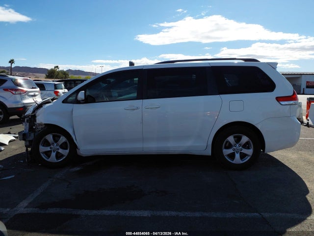 Aukcja sprzedaży 2011 Toyota Sienna Le V6, vin: 5TDKK3DC3BS046768, numer aukcji: 44854065