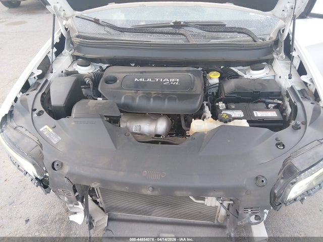 44854078 :رقم المزاد ، 1C4PJLCB4KD172313 vin ، 2019 Jeep Cherokee Latitude Fwd مزاد بيع