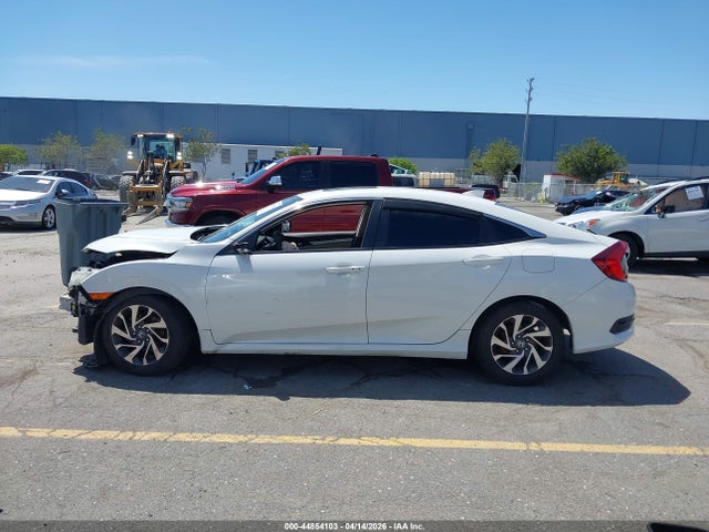 Honda CIVIC EX 2017 19XFC2F73HE201802 Image 15