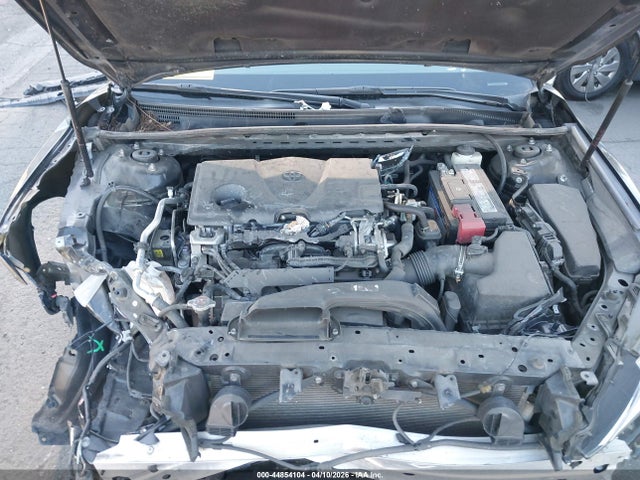 4T1B11HK5JU113319 Toyota CAMRY SE