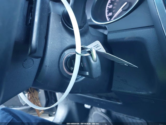 4T1B11HK5JU113319 Toyota CAMRY SE