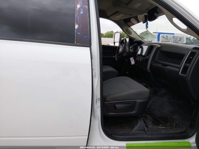 44854144 :رقم المزاد ، 3C6UR5CJ8JG155960 vin ، 2018 Ram 2500 Tradesman  4x4 6'4 Box مزاد بيع
