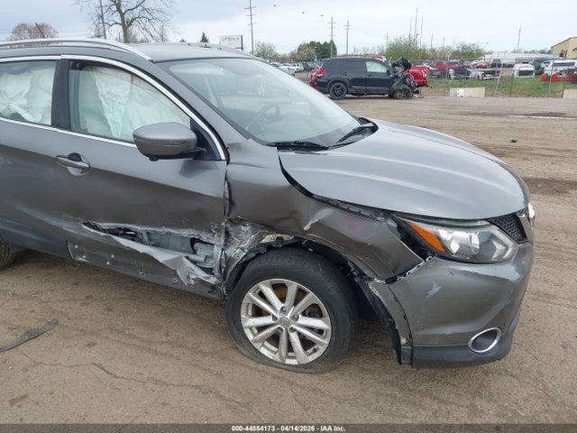 2017 Nissan Rogue Sport Sv მანქანა იყიდება აუქციონზე, vin: JN1BJ1CR3HW142358, აუქციონის ნომერი: 44854173