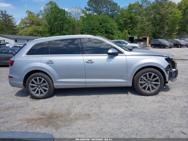 Продажа на аукционе авто 2018 Audi Q7 3.0t Premium, vin: WA1LAAF71JD051662, номер лота: 44854188