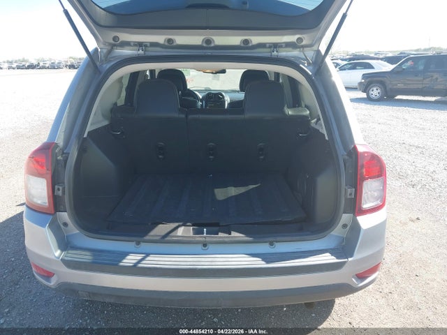 2017 Jeep Compass Latitude 4x4 მანქანა იყიდება აუქციონზე, vin: 1C4NJDEB8HD165545, აუქციონის ნომერი: 44854210