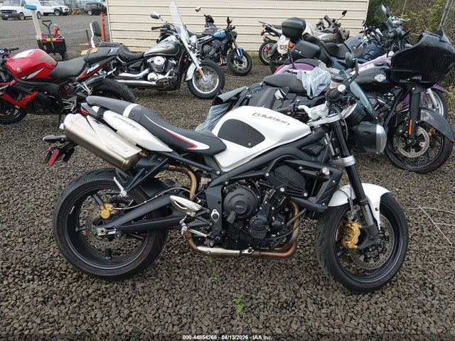 44854268 :رقم المزاد ، SMTD02NE1CT534436 vin ، 2012 Triumph Motorcycle Street Triple R مزاد بيع