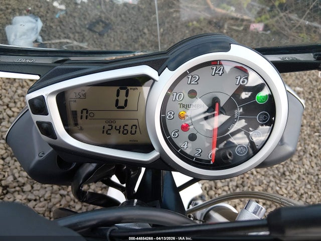 44854268 :رقم المزاد ، SMTD02NE1CT534436 vin ، 2012 Triumph Motorcycle Street Triple R مزاد بيع