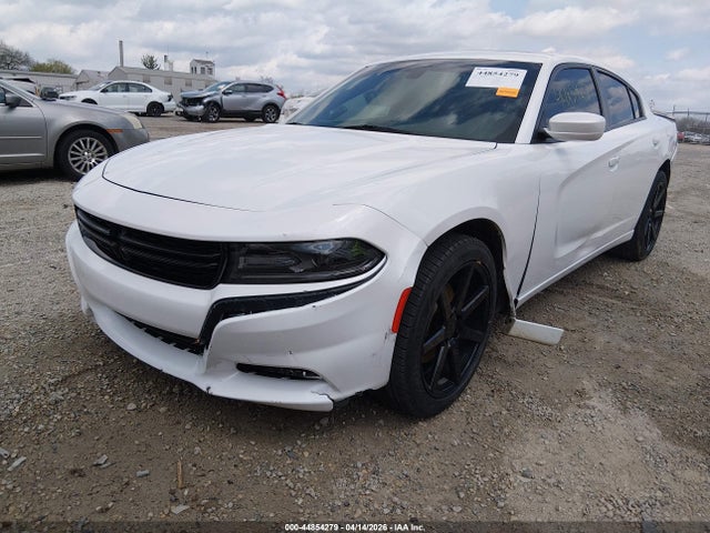 44854279 :رقم المزاد ، 2C3CDXJGXFH754828 vin ، 2015 Dodge Charger Sxt مزاد بيع