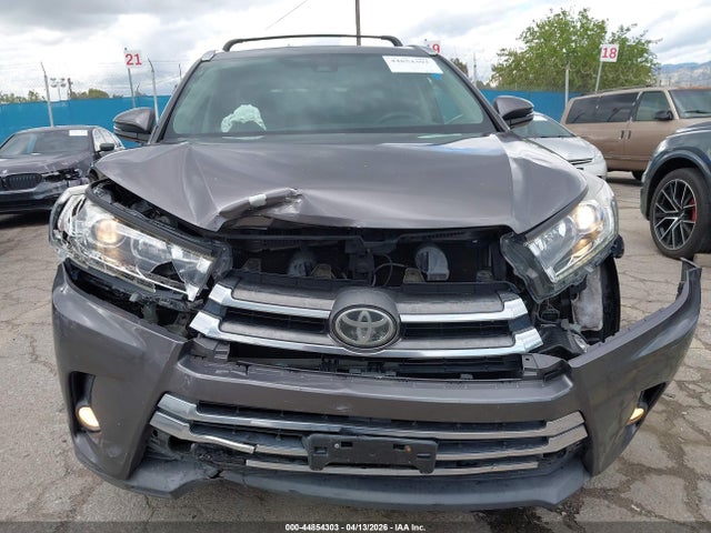 Продаж на аукціоні авто 2017 Toyota Highlander Limited, vin: 5TDYZRFH0HS216174, номер лоту: 44854303
