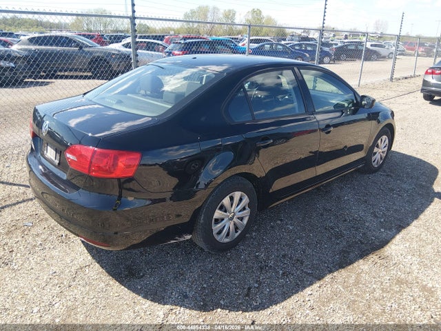 2014 Volkswagen Jetta 2.0l S მანქანა იყიდება აუქციონზე, vin: 3VW2K7AJ4EM373921, აუქციონის ნომერი: 44854338