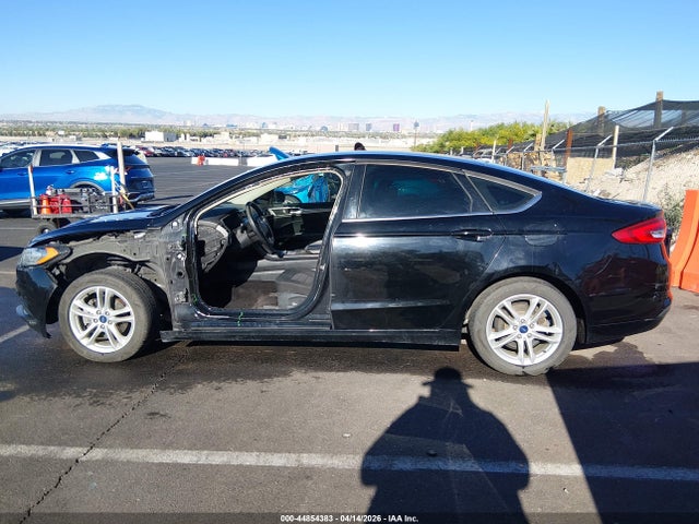 3FA6P0H73JR229514 Ford FUSION SE