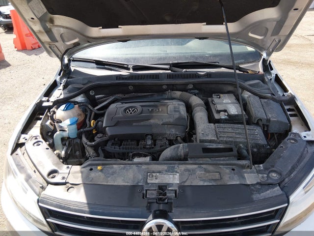 44854386 :رقم المزاد ، 3VWL17AJ8GM203488 vin ، 2016 Volkswagen Jetta 1.8t Sel مزاد بيع