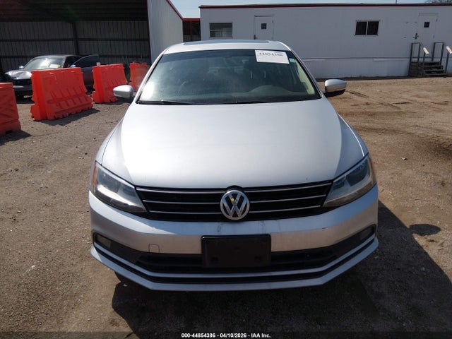 44854386 :رقم المزاد ، 3VWL17AJ8GM203488 vin ، 2016 Volkswagen Jetta 1.8t Sel مزاد بيع
