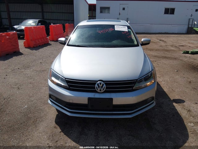 44854386 :رقم المزاد ، 3VWL17AJ8GM203488 vin ، 2016 Volkswagen Jetta 1.8t Sel مزاد بيع