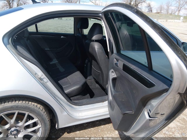 44854386 :رقم المزاد ، 3VWL17AJ8GM203488 vin ، 2016 Volkswagen Jetta 1.8t Sel مزاد بيع