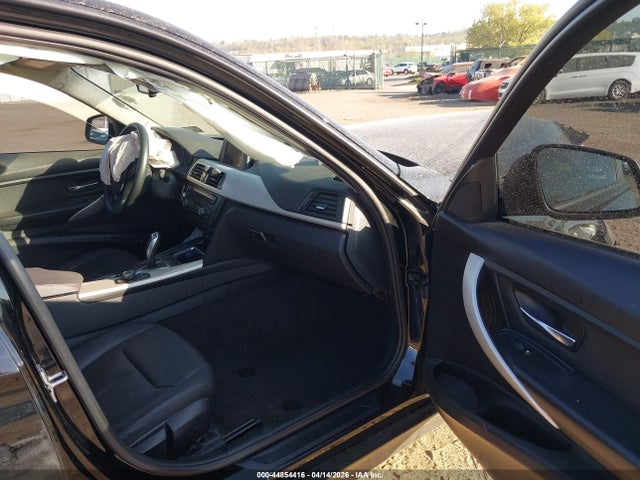 44854416 :رقم المزاد ، WBA3C3C59EF987325 vin ، 2014 Bmw 320i Xdrive مزاد بيع