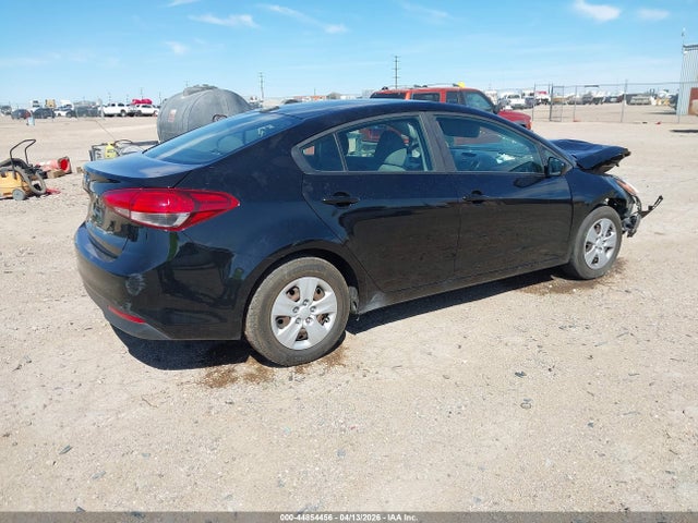 KIA FORTE LX 2017 3KPFK4A75HE044778 Image 4