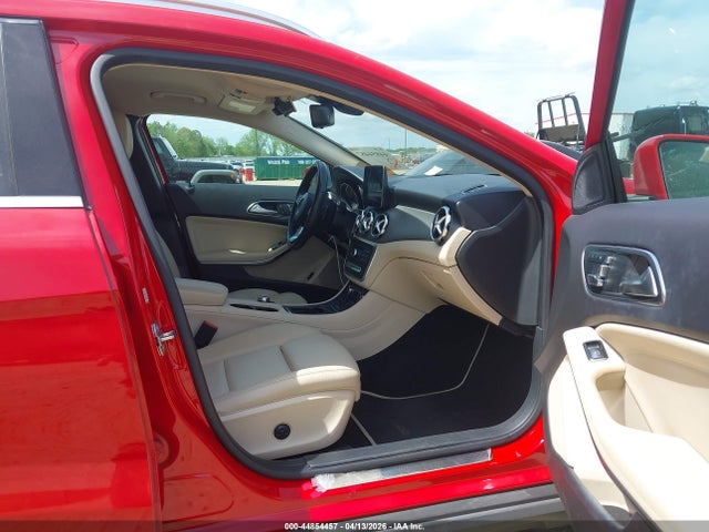 44854457 :رقم المزاد ، WDCTG4EB1JJ482834 vin ، 2018 Mercedes-benz Gla 250 مزاد بيع