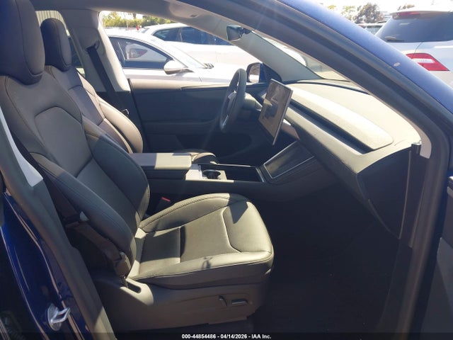 7SAYGDEE0TF369007 Tesla Model Y All-wheel Drive/long Range Launch Series/premium All-wheel Drive