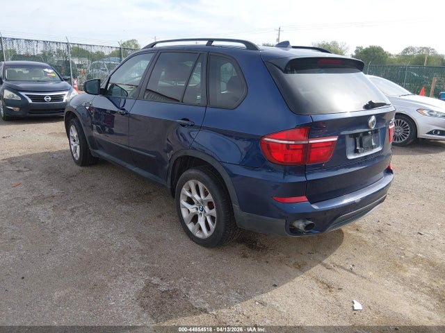 2011 BMW X5 5UXZV4C59BL402428 Photo 2