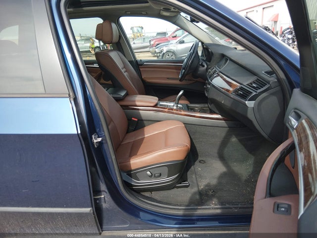 2011 BMW X5 5UXZV4C59BL402428 Photo 4