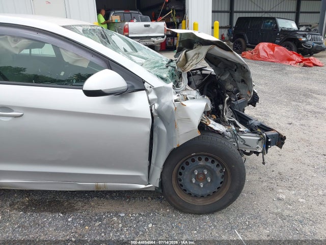 Продажа на аукционе авто 2017 Hyundai Elantra Se, vin: KMHD74LF2HU104588, номер лота: 44854564