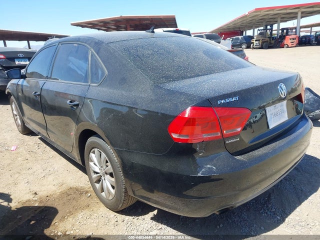 1VWAT7A32FC004813 Volkswagen Passat 1.8t Wolfsburg Edition