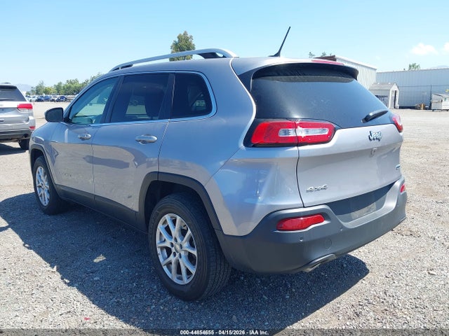 2018 JEEP CHEROKEE 1C4PJMCBXJD580996 Photo 2