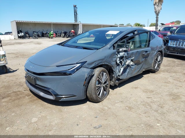 Toyota PRIUS XLE 2026 JTDACAAU3T3071179 Image 2