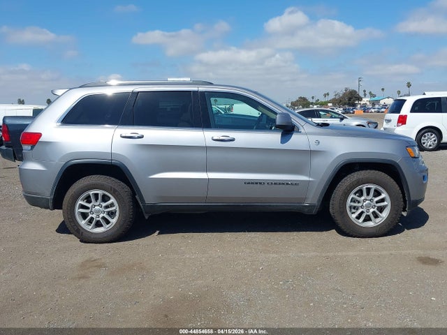 1C4RJFAG1KC706172 Jeep Grand Cherokee Laredo E 4x4