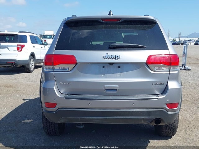 1C4RJFAG1KC706172 Jeep Grand Cherokee Laredo E 4x4