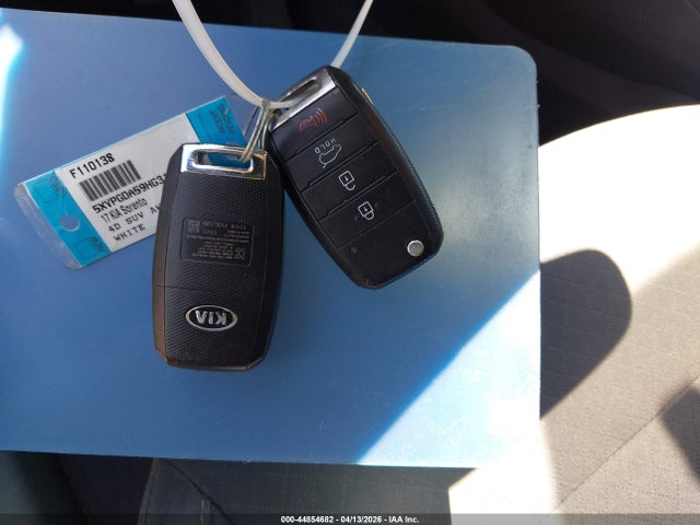 5XYPGDA59HG312853 KIA Sorento 3.3l Lx
