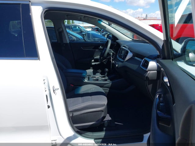 5XYPGDA59HG312853 KIA Sorento 3.3l Lx