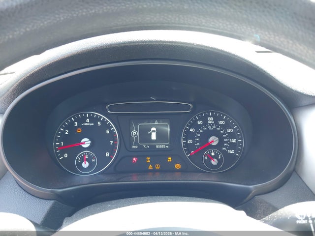 5XYPGDA59HG312853 KIA Sorento 3.3l Lx