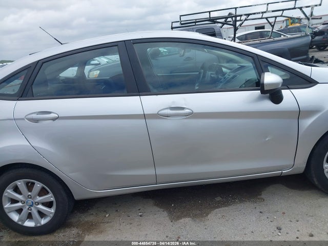 44854735 :رقم المزاد ، 3FADP4BJ1CM118253 vin ، 2012 Ford Fiesta Se مزاد بيع