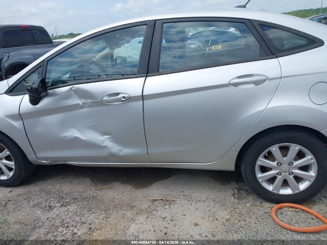 44854735 :رقم المزاد ، 3FADP4BJ1CM118253 vin ، 2012 Ford Fiesta Se مزاد بيع