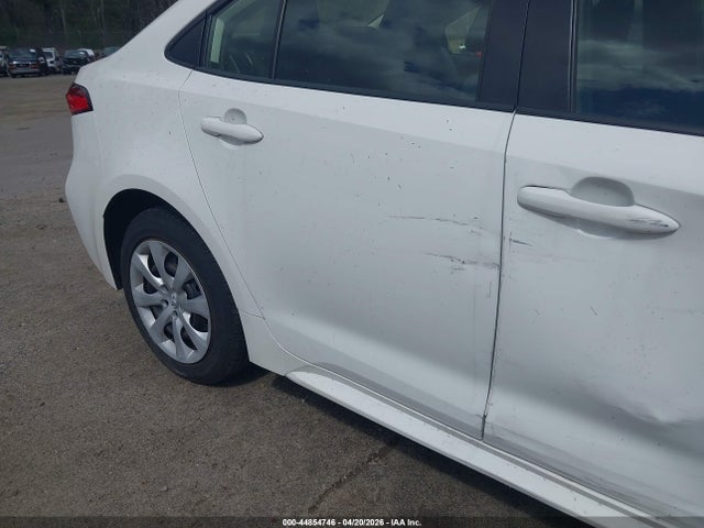 JTDEPRAE7LJ093047 Toyota COROLLA LE
