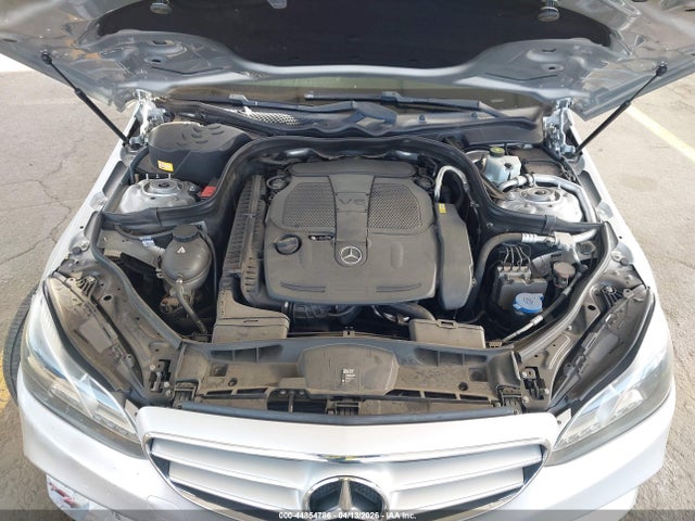 44854786 :رقم المزاد ، WDDHF5KB2FB107504 vin ، 2015 Mercedes-benz E 350 مزاد بيع