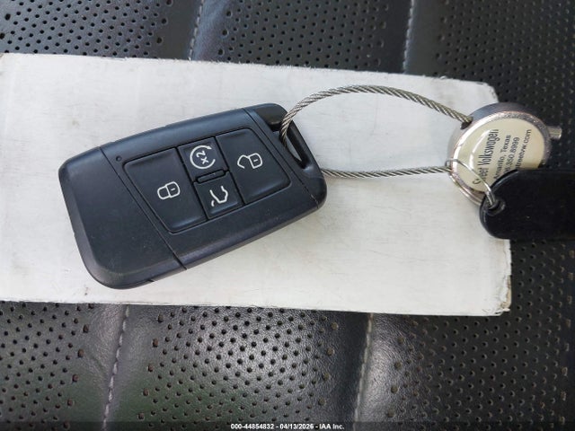 Продаж на аукціоні авто 2018 Volkswagen Atlas 3.6l V6 Sel Premium, vin: 1V2NR2CA2JC565943, номер лоту: 44854832