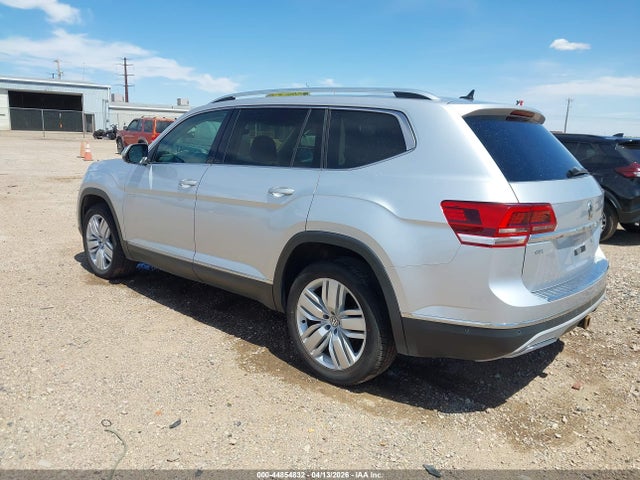 Продаж на аукціоні авто 2018 Volkswagen Atlas 3.6l V6 Sel Premium, vin: 1V2NR2CA2JC565943, номер лоту: 44854832