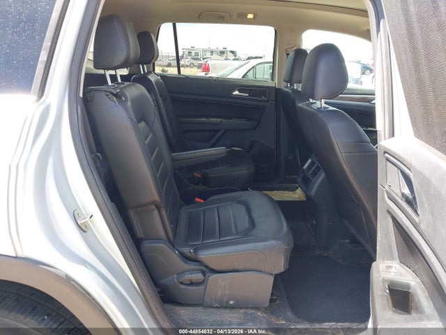 Продаж на аукціоні авто 2018 Volkswagen Atlas 3.6l V6 Sel Premium, vin: 1V2NR2CA2JC565943, номер лоту: 44854832