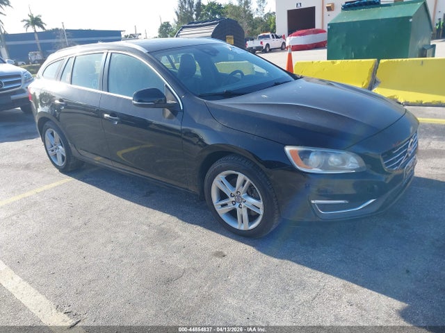2015 VOLVO V60 YV1612SK0F1226649