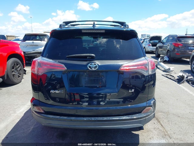 JTMZFREV0JJ734566 Toyota RAV4 LE