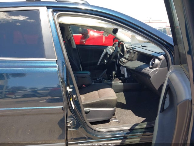 JTMZFREV0JJ734566 Toyota RAV4 LE