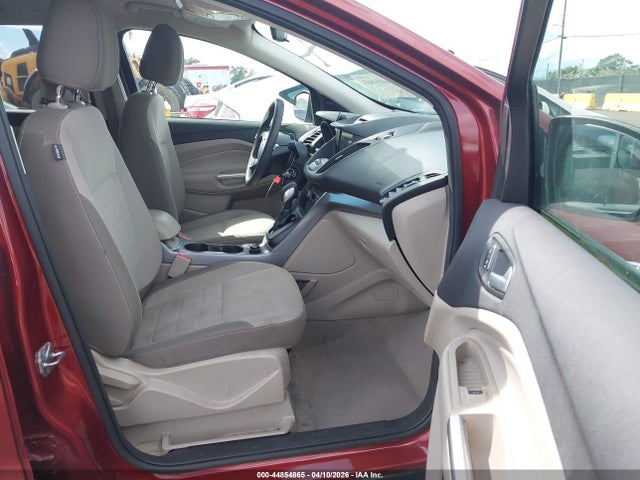 1FMCU0GX5GUC90125 Ford ESCAPE SE